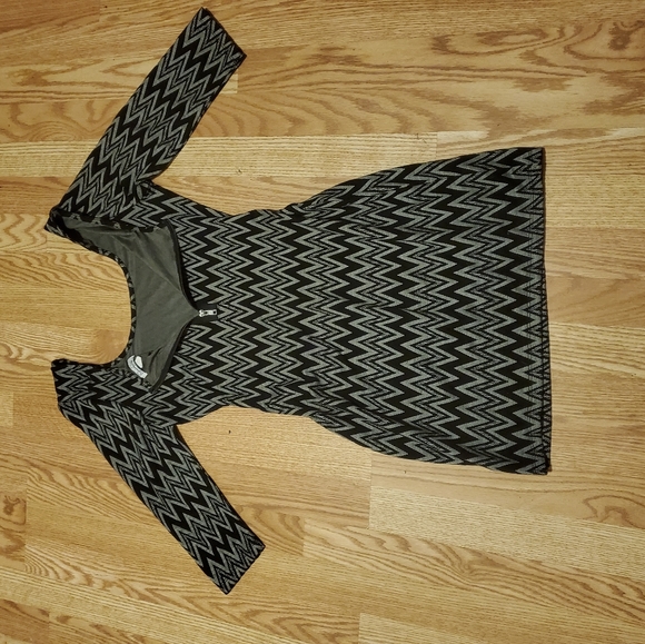 Black and dark Gray Classy Dress - Picture 2 of 3